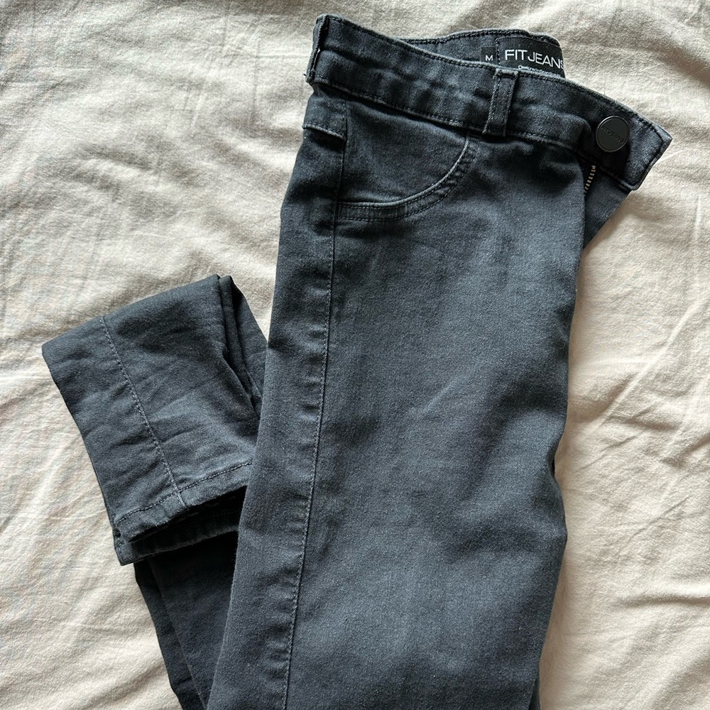 FITJEANS Contour Fitjeans - Black